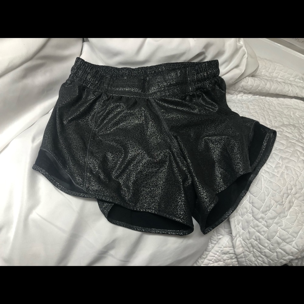 rare lulu hotty hot shorts size 6
